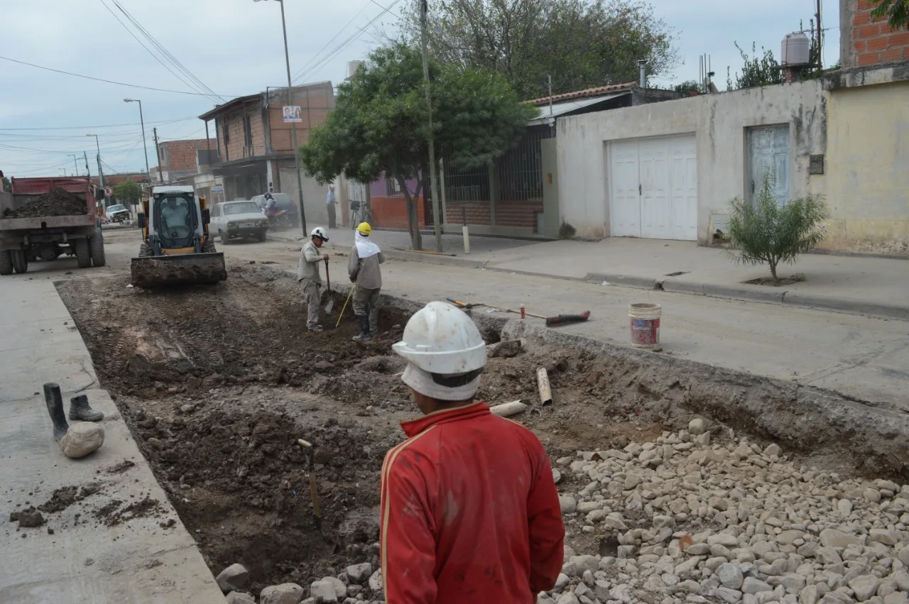 Puente Córdoba Polonia, calles acceso 1