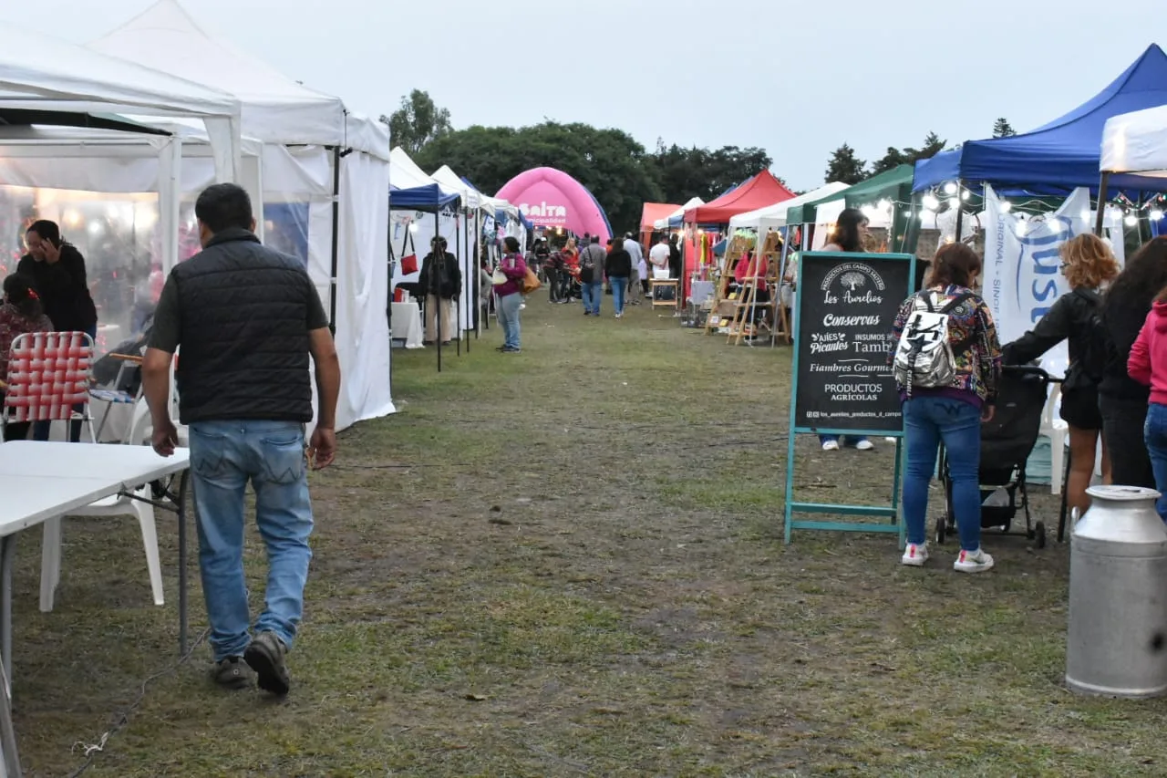 paseo oeste feria