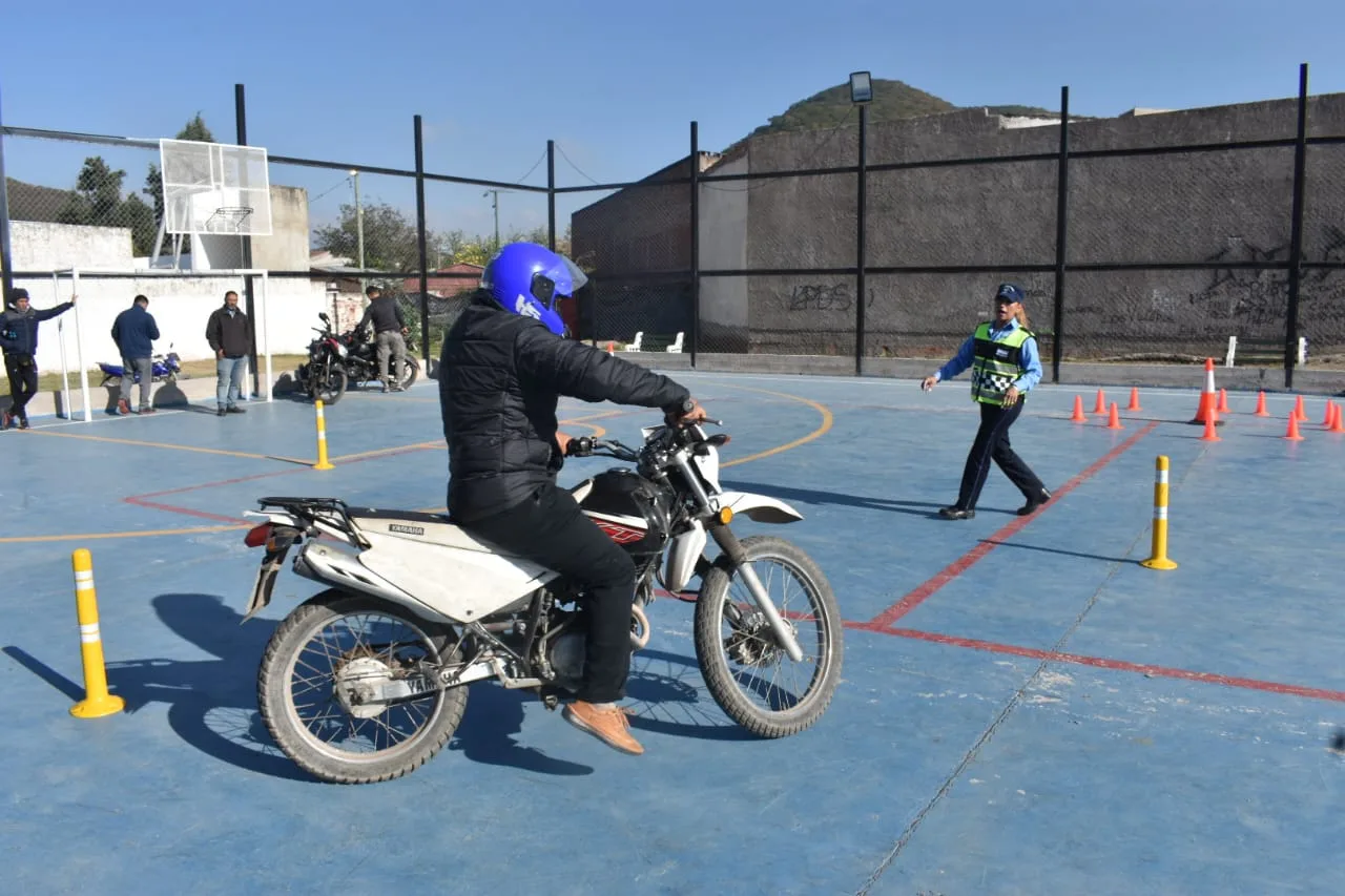 conducción segura motociclistas Constitución 2