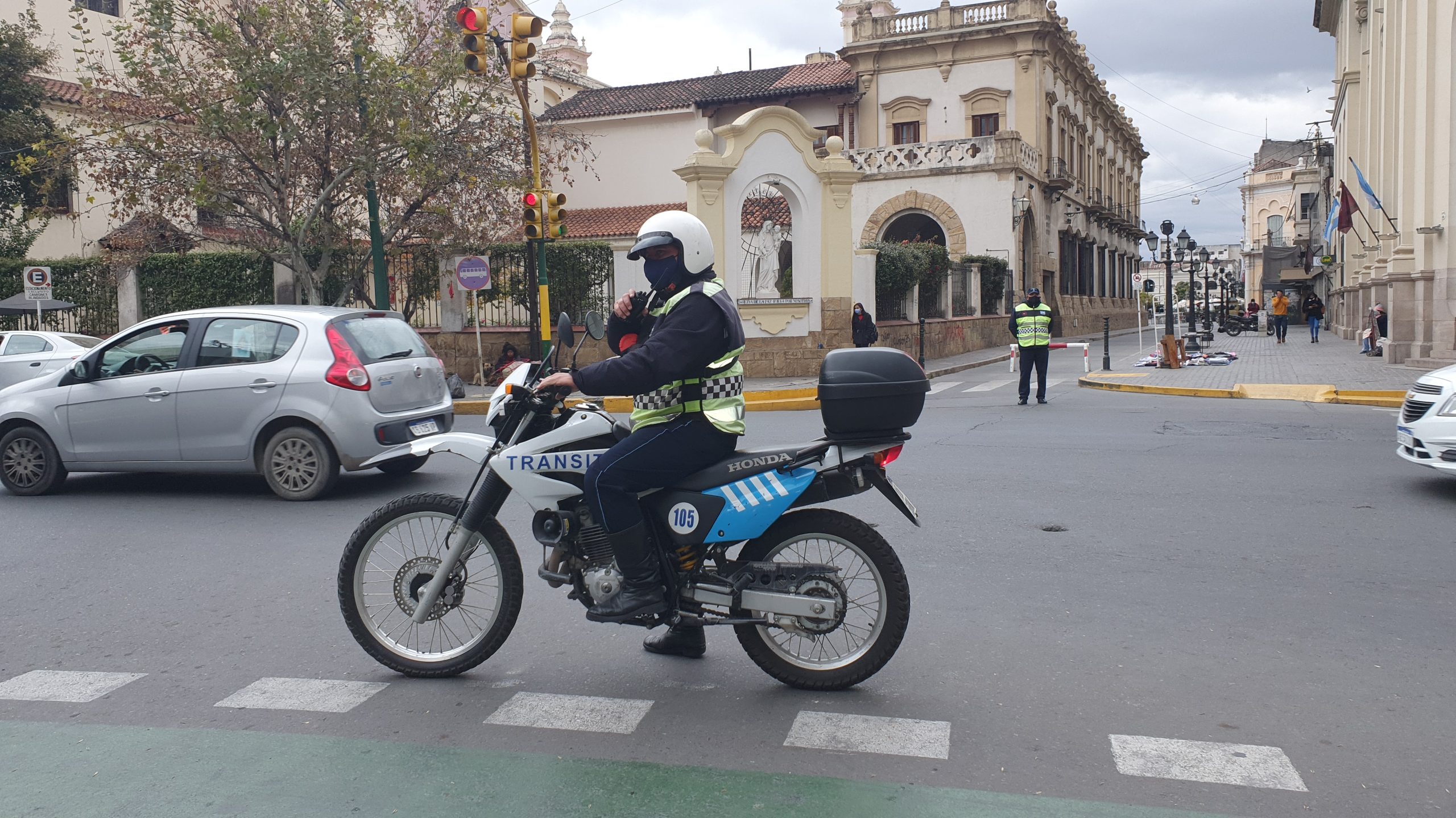 policia-de-transito-avenida-Belgrano
