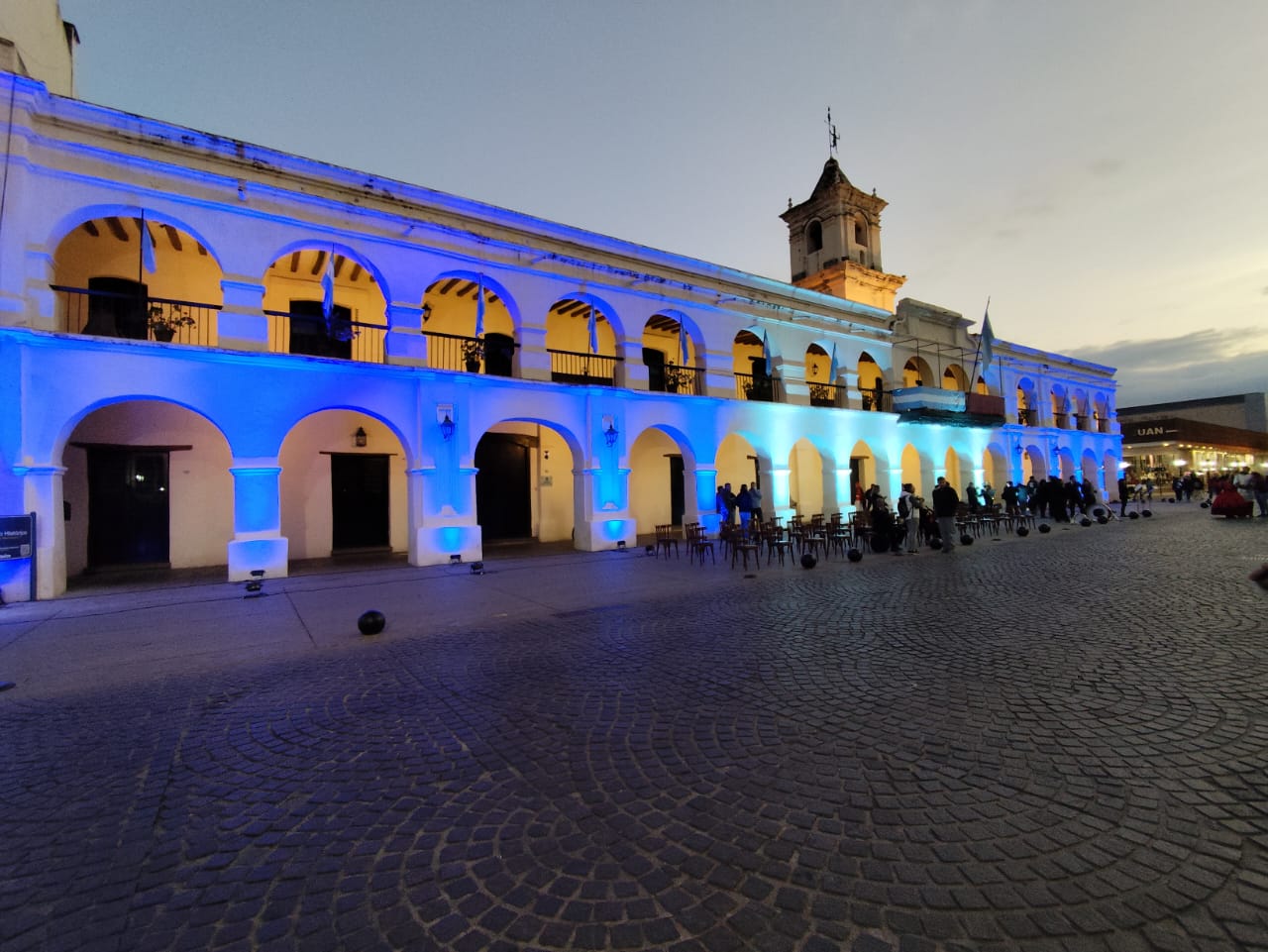 día de la bandera se iluminará el Cabildo Histórico de la ciudad (2)