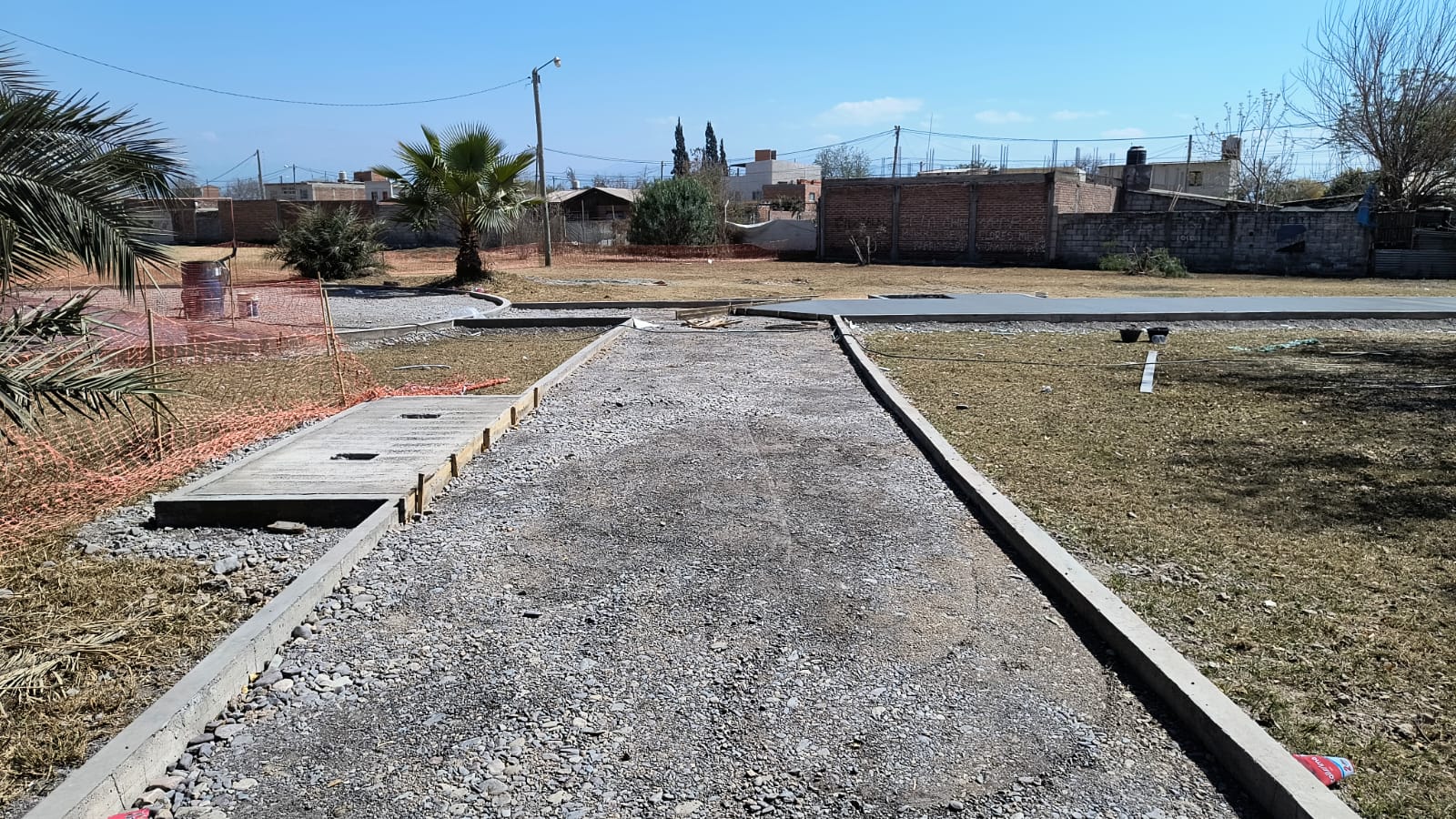 obras en la plaza del barrio Palenque (3)