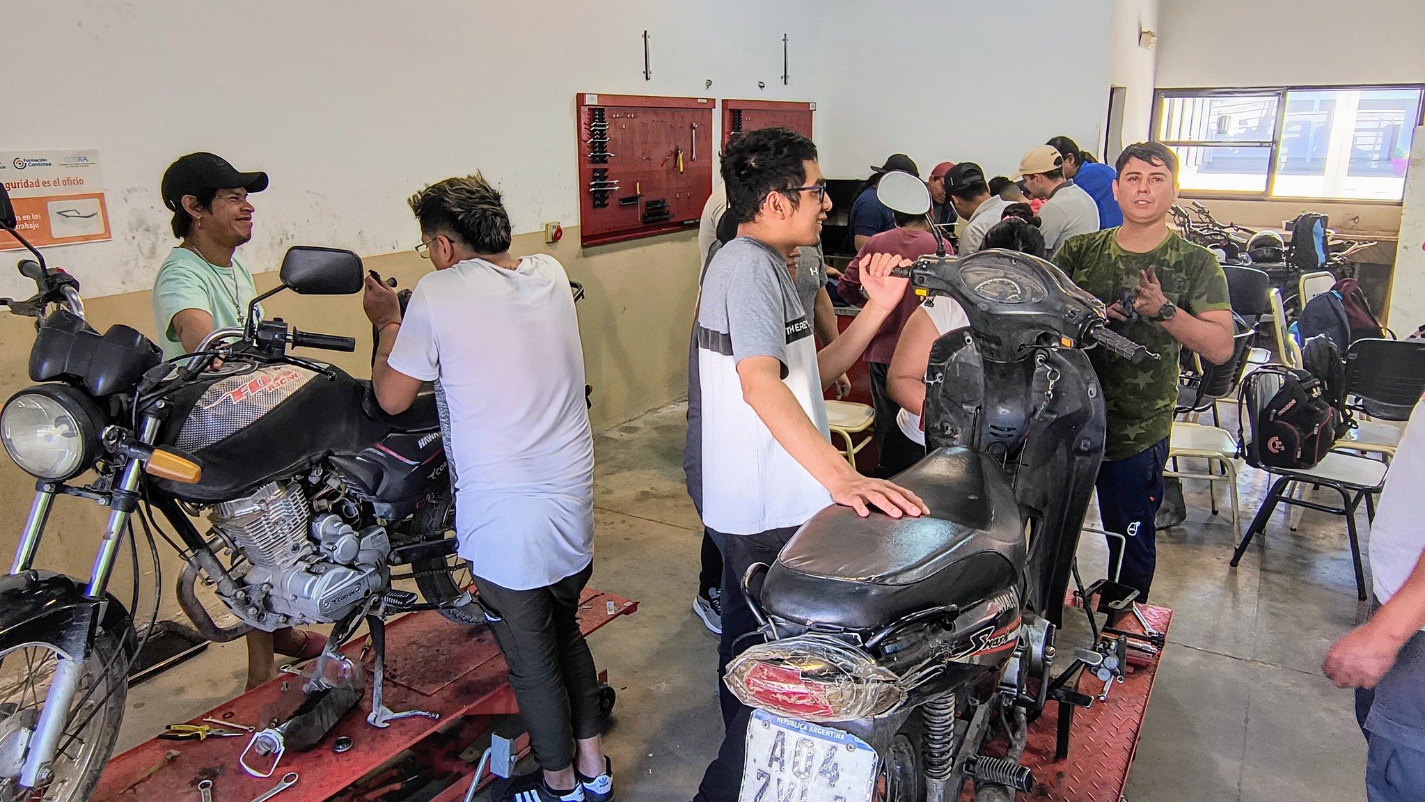 taller mecánica de motos 2