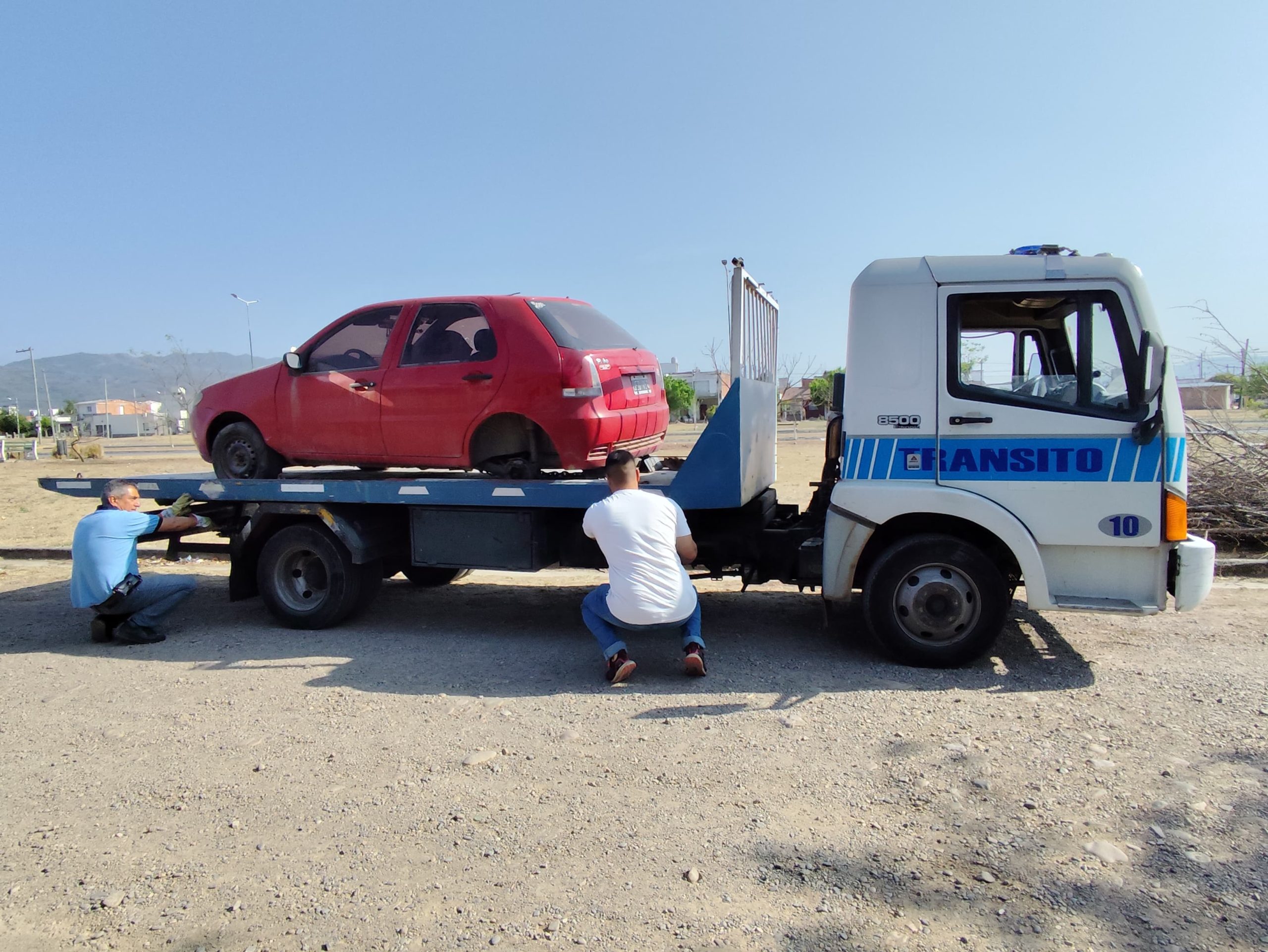 auto levantado El Huaico 4