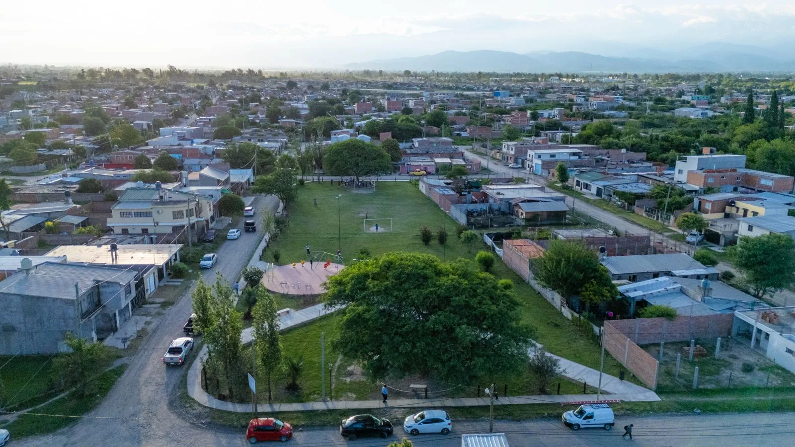 plazas en barrios Palenque y El Círculo IV (1)