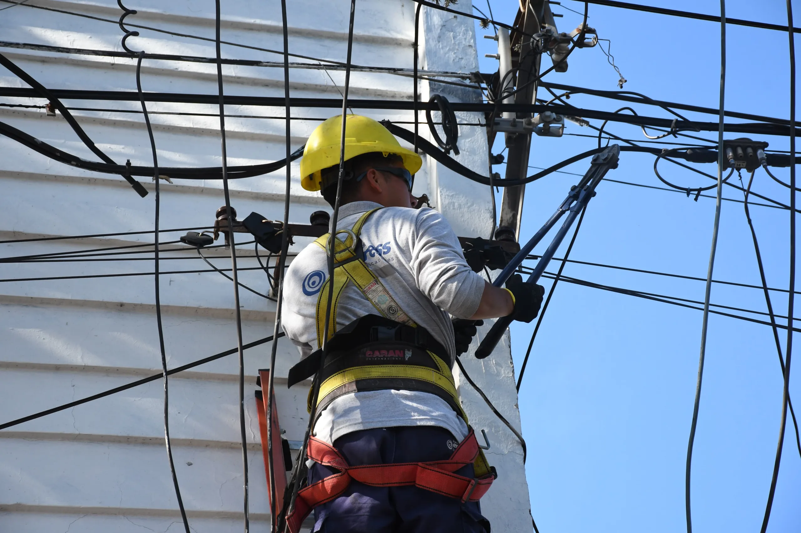 cables desuso av san martin (6)