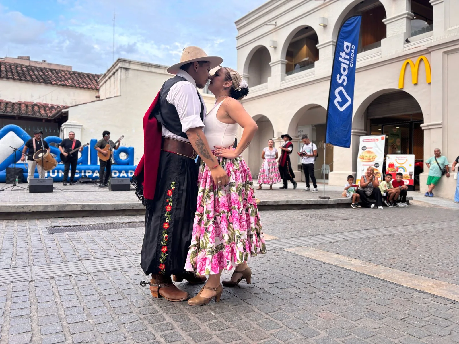 ciudad de peñas plazoleta  (4)