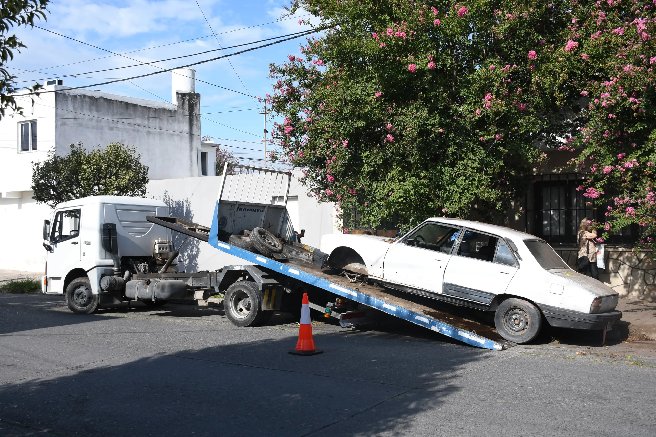 levantamiento de autos abandonados calle Lamadridad (7)