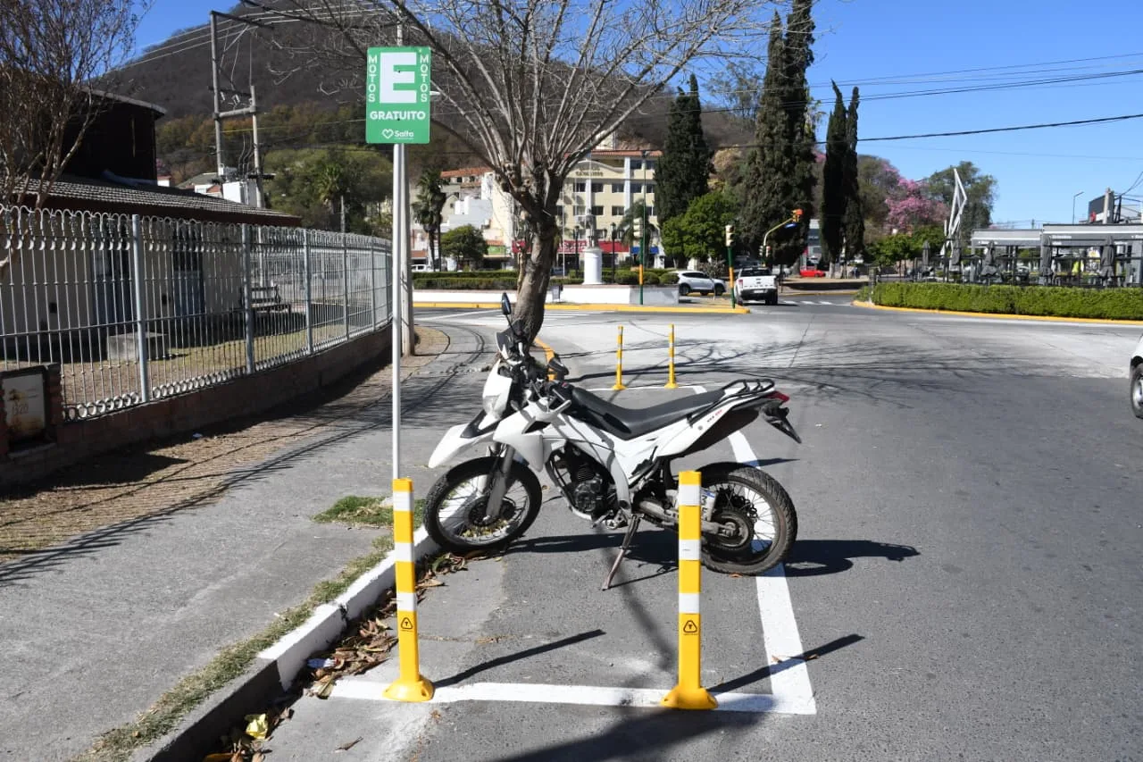 estacionamiento motos (1) estacionamiento motos (1)