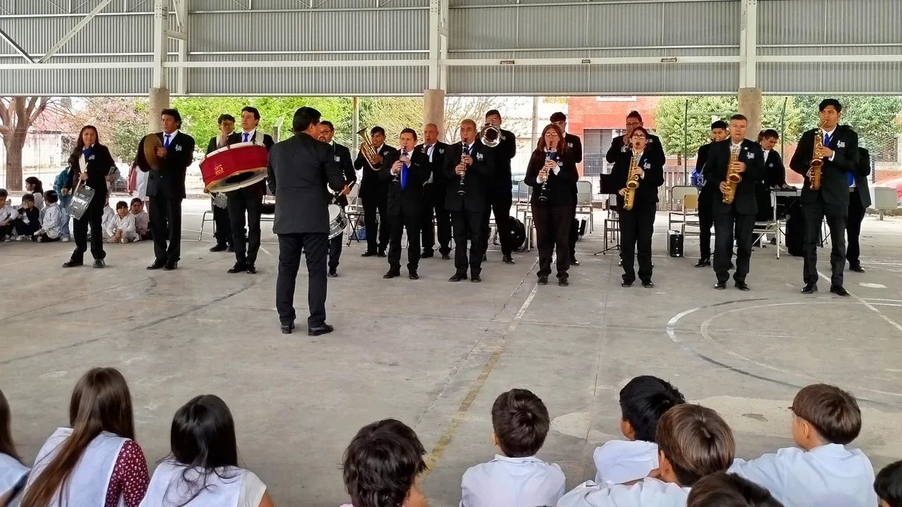 2.visita banda a escuelas de la ciudad 2.visita banda a escuelas de la ciudad