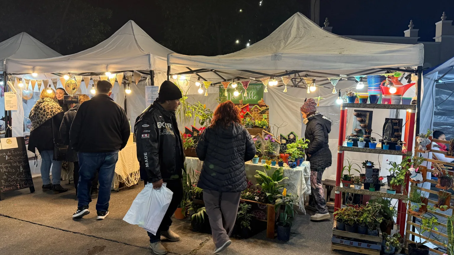 3archivo-feria-de-emprendedores-plaza-1-1536x864