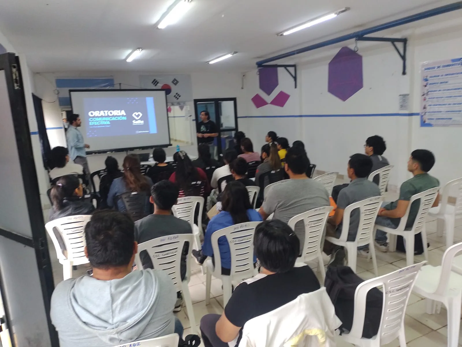 Clases de oratoria (4) Clases de oratoria (4)