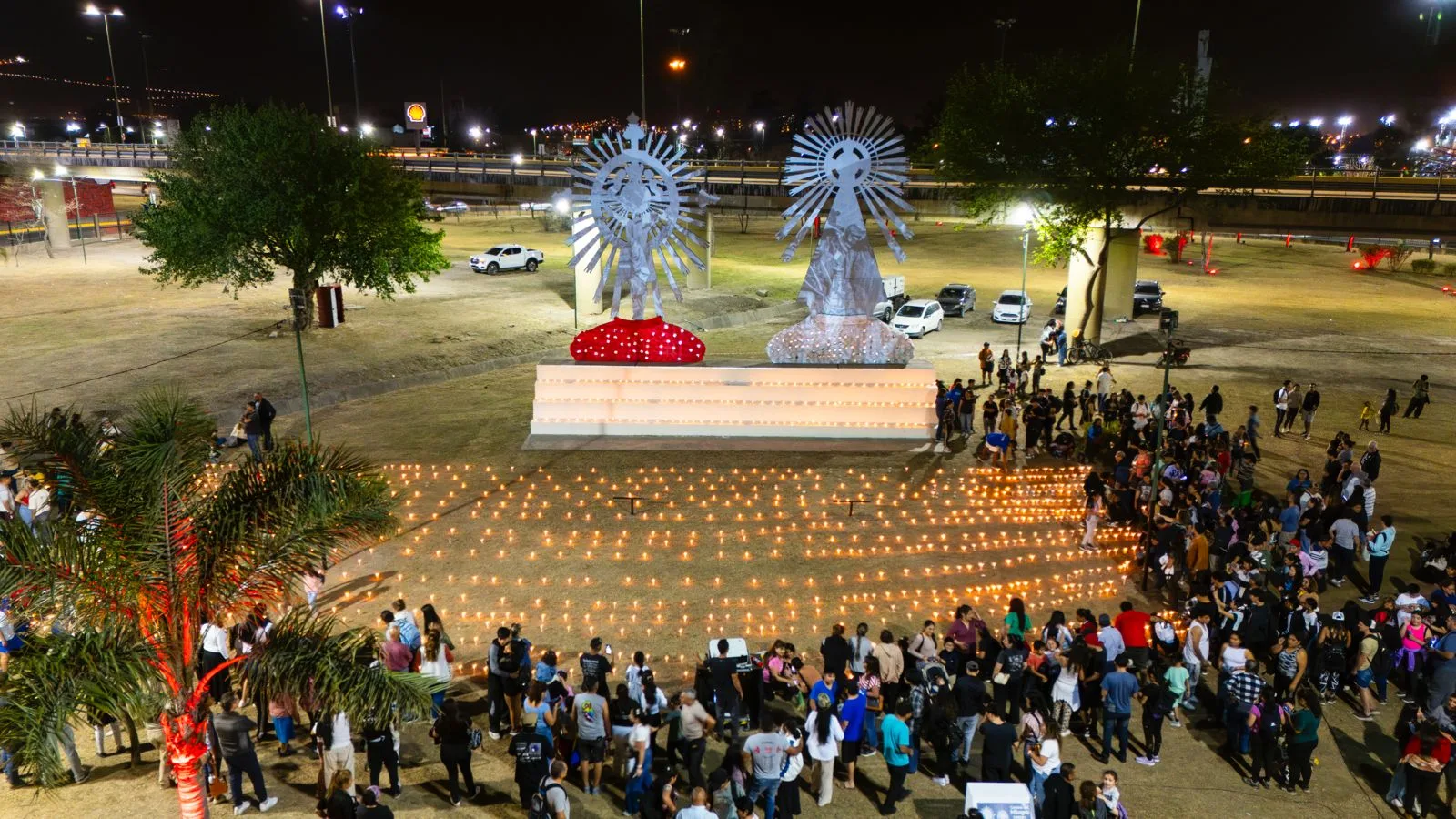 encendido velas rotonda del peregrino 1
