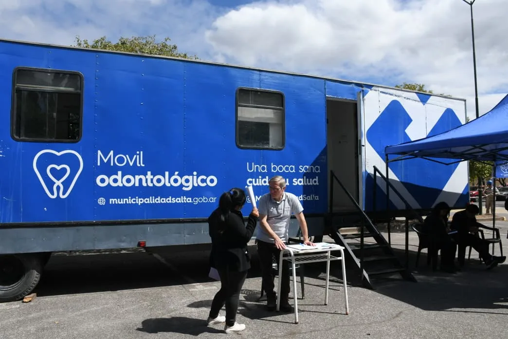 MOVIL EN LA UNSA (1)
