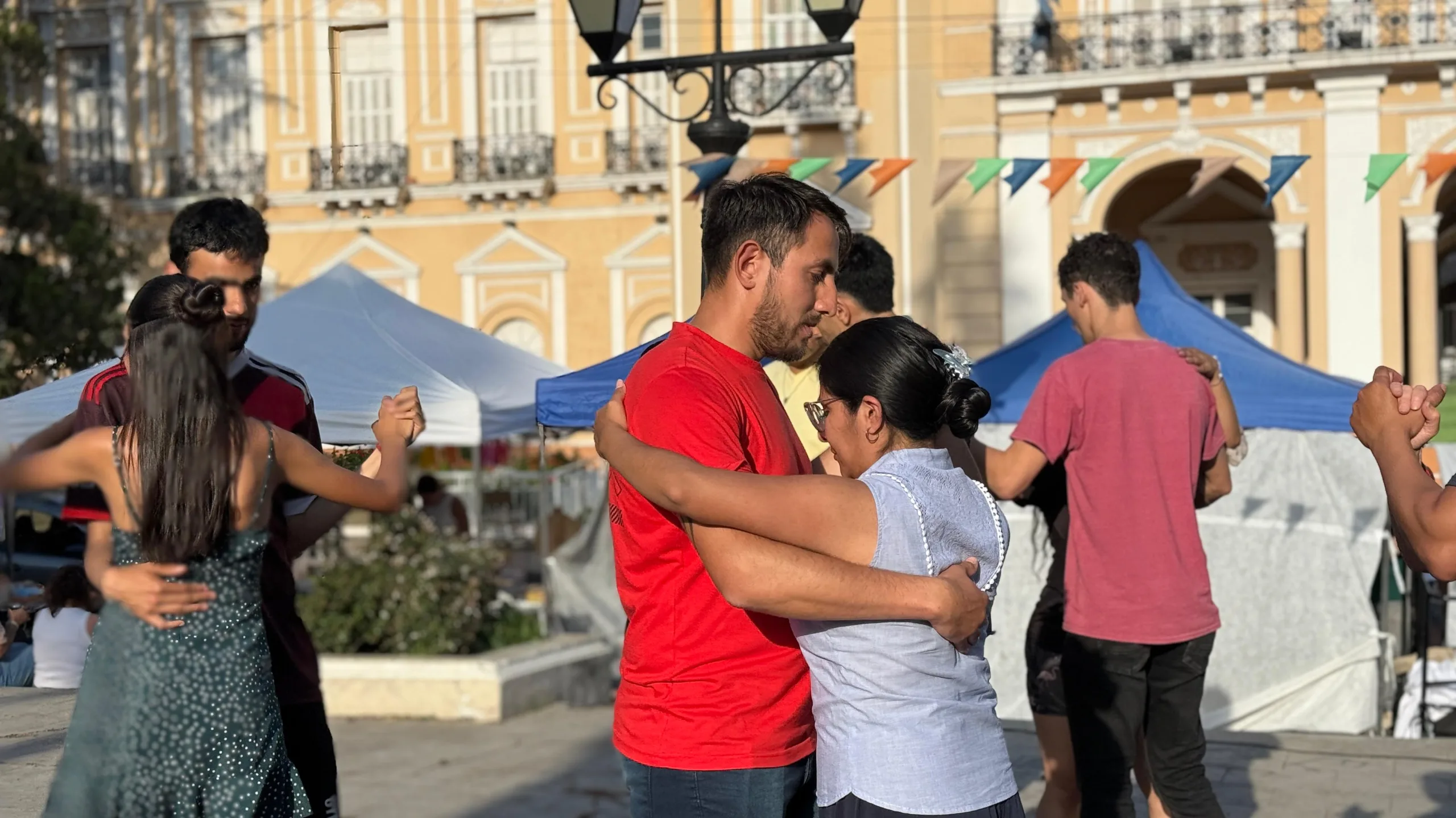 4.Milonga Itinerante Plaza Güemes 4.Milonga Itinerante Plaza Güemes