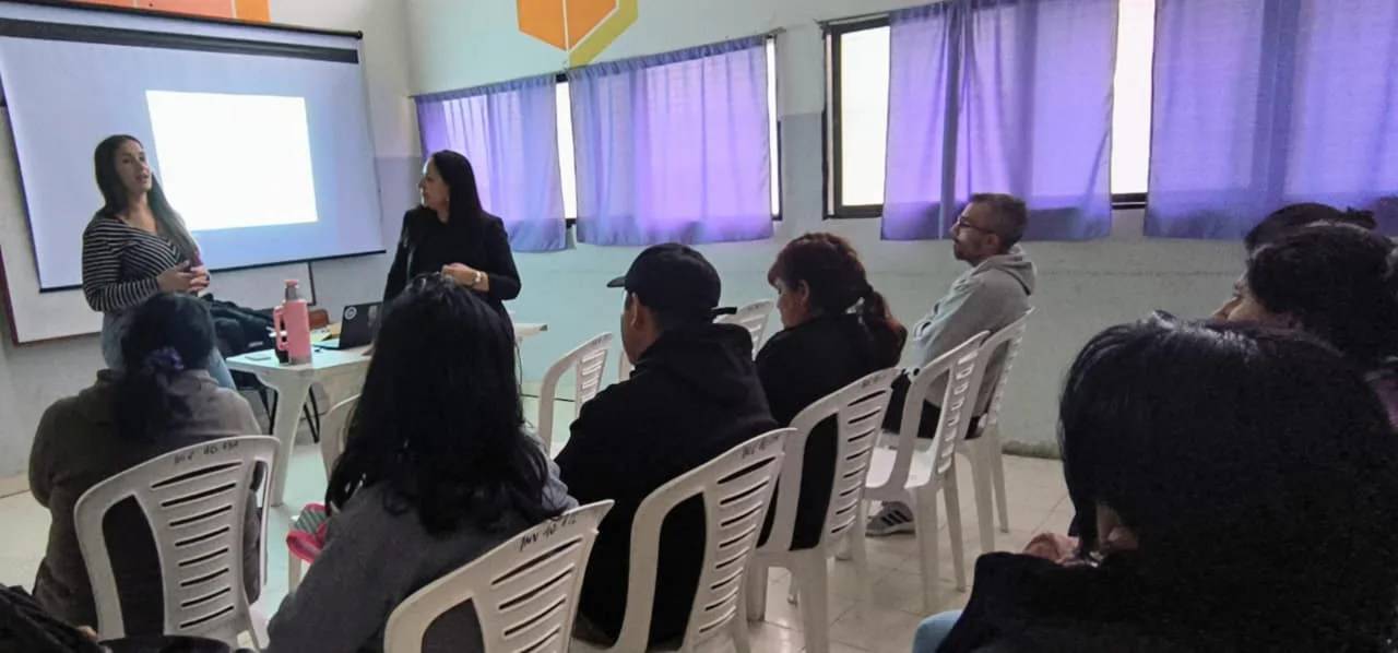 empleo +40 (3)