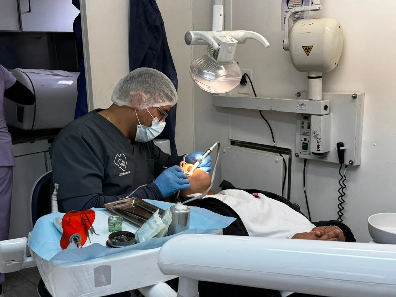 Movil odontologico en Castañares (4) Movil odontologico en Castañares (4)