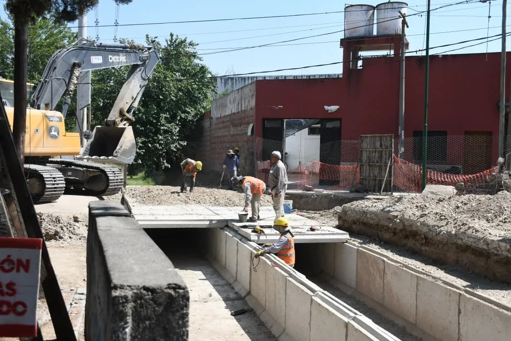 obra pluvial Olavarria y San Martín (5)