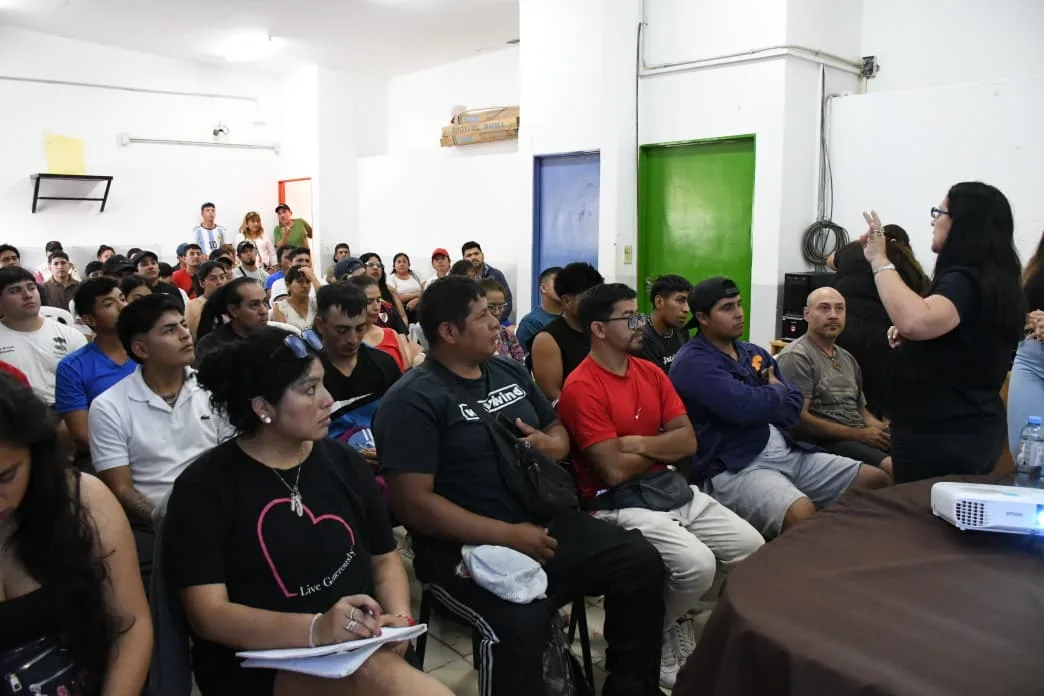 Charla de Mineria en Santa Cecilia (3)