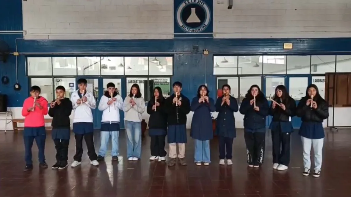 foto chicos escuela tecnica