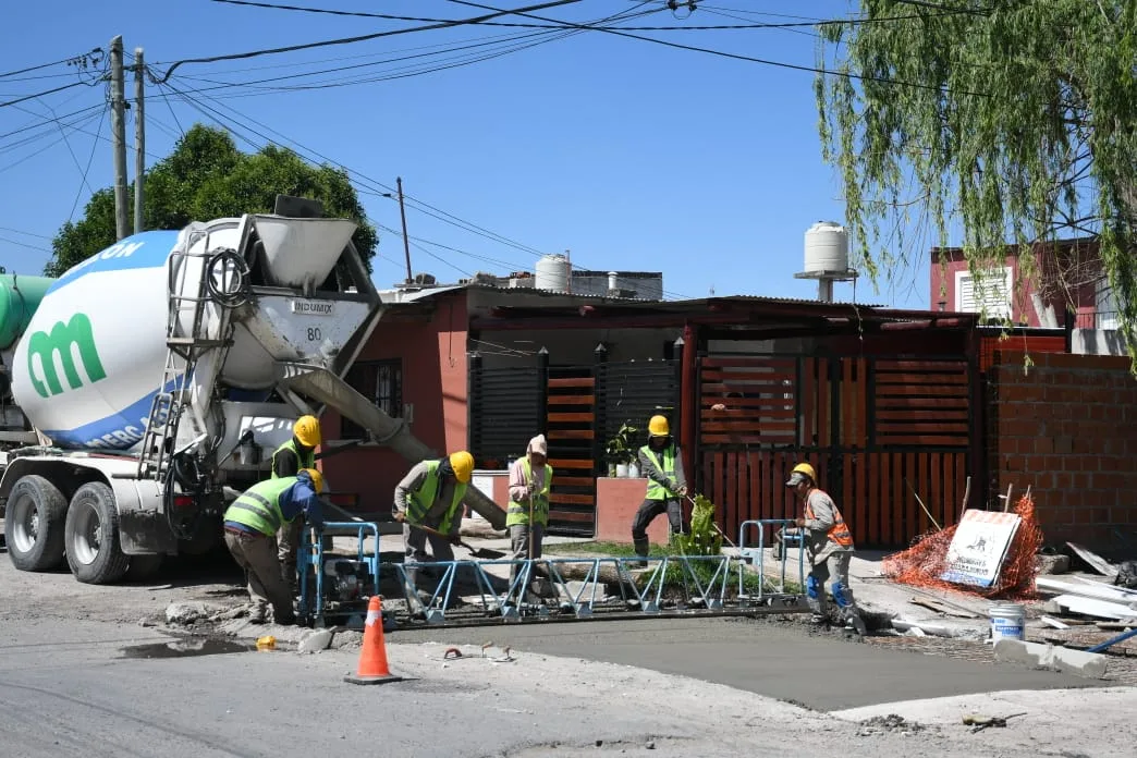 Hormigonado en hipódromo de san isidro esquina las moras (3) Hormigonado en hipódromo de san isidro esquina las moras (3)