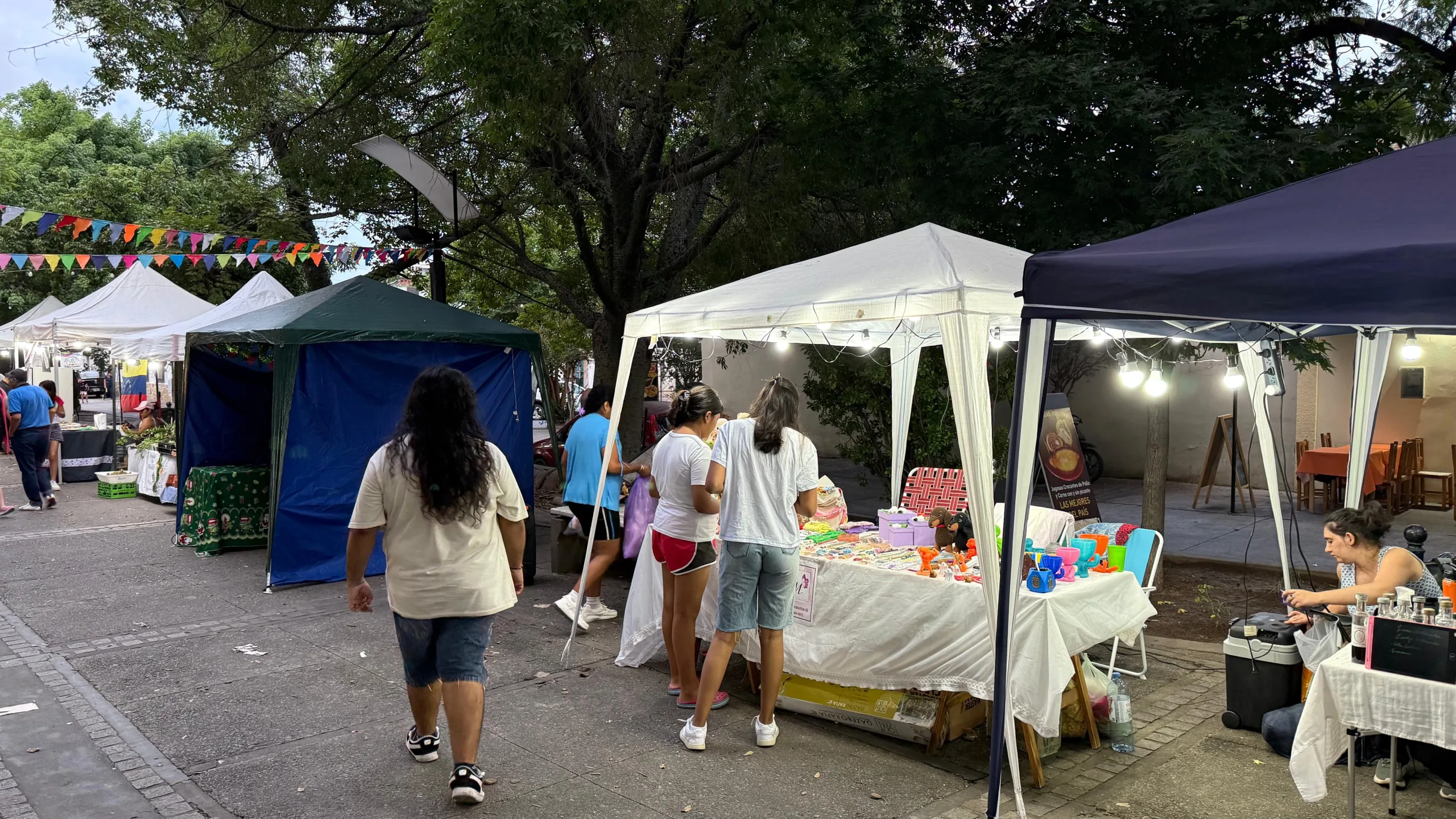 1.foto paseo poetas (1) (1)