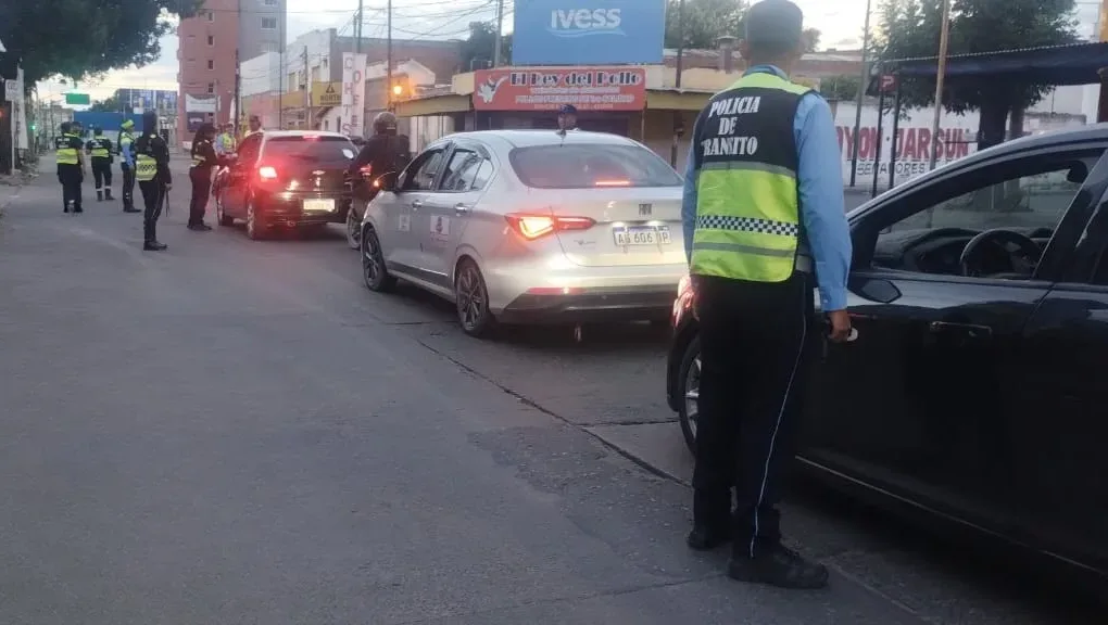 operativo de transito del 25 (2)