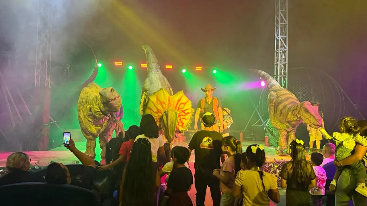 8.CIRCO DINOSAURIOS CIC SAN BENITO 8.CIRCO DINOSAURIOS CIC SAN BENITO