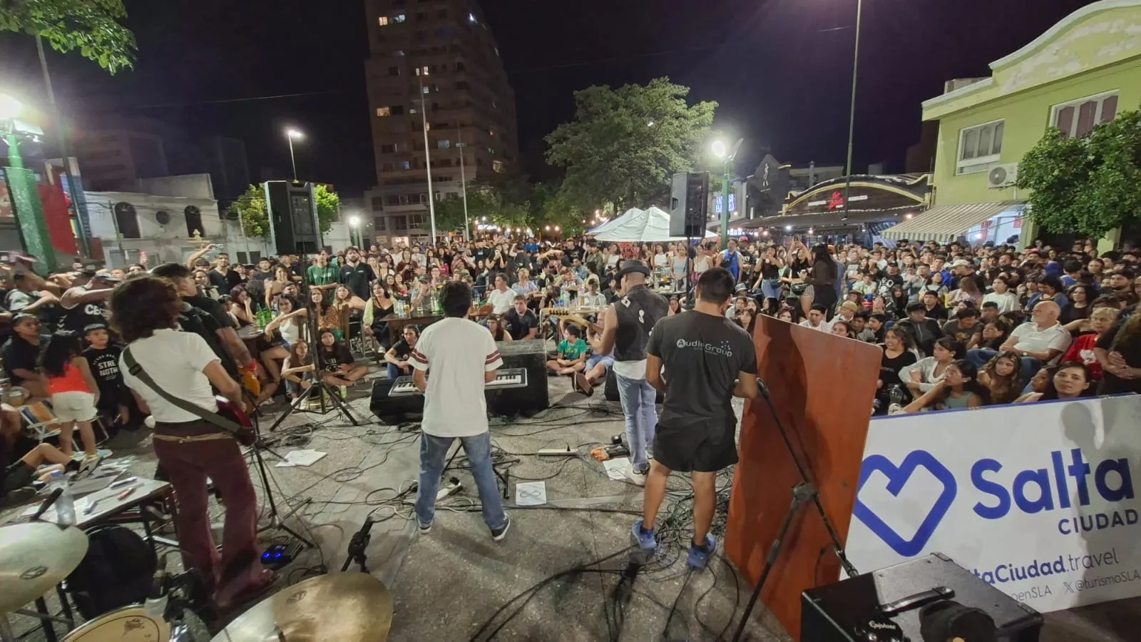 musica bajo las estrellas (2)