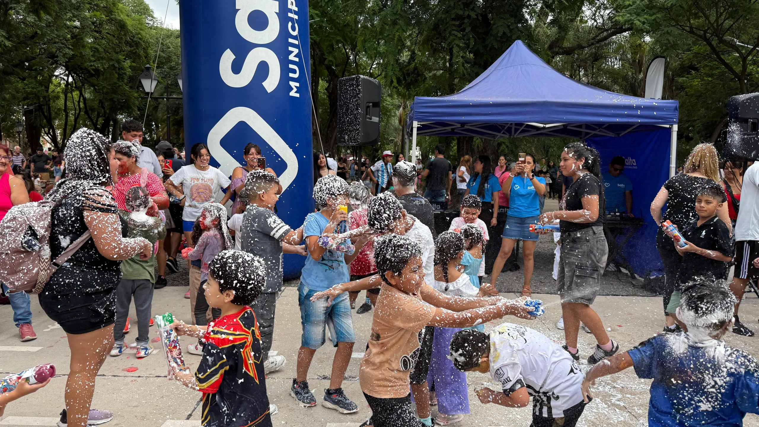 Carnaval de colores plaza Alvarado (8)