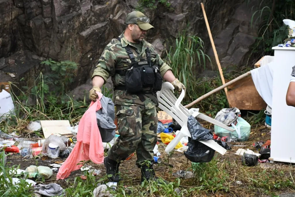 limpieza-cerro-san-bernardo-15-1024x683