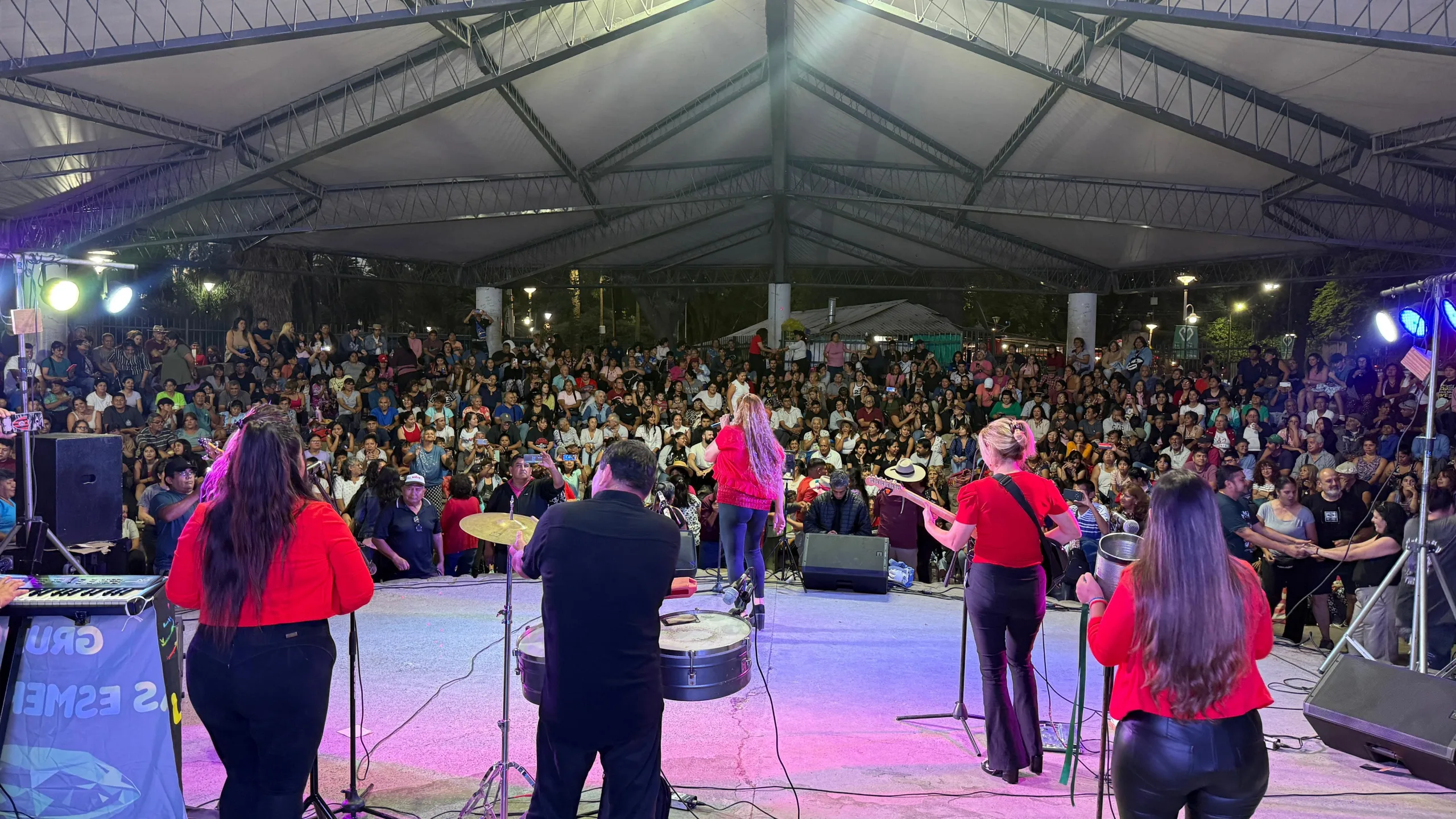 11.Guitarreada activa día de la mujer