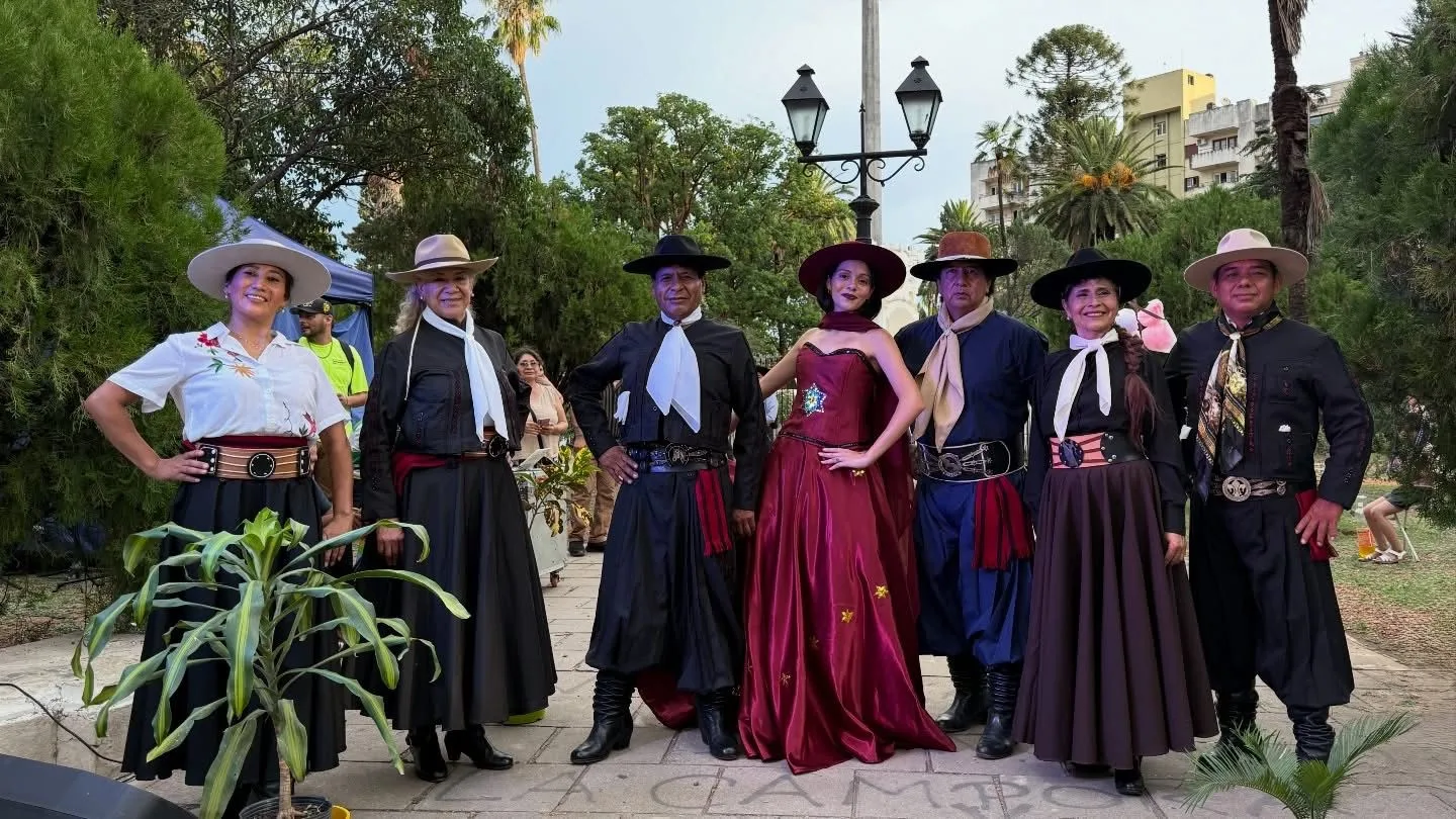 2.ARCHIVO DESFLE PLAZA GÜEMES