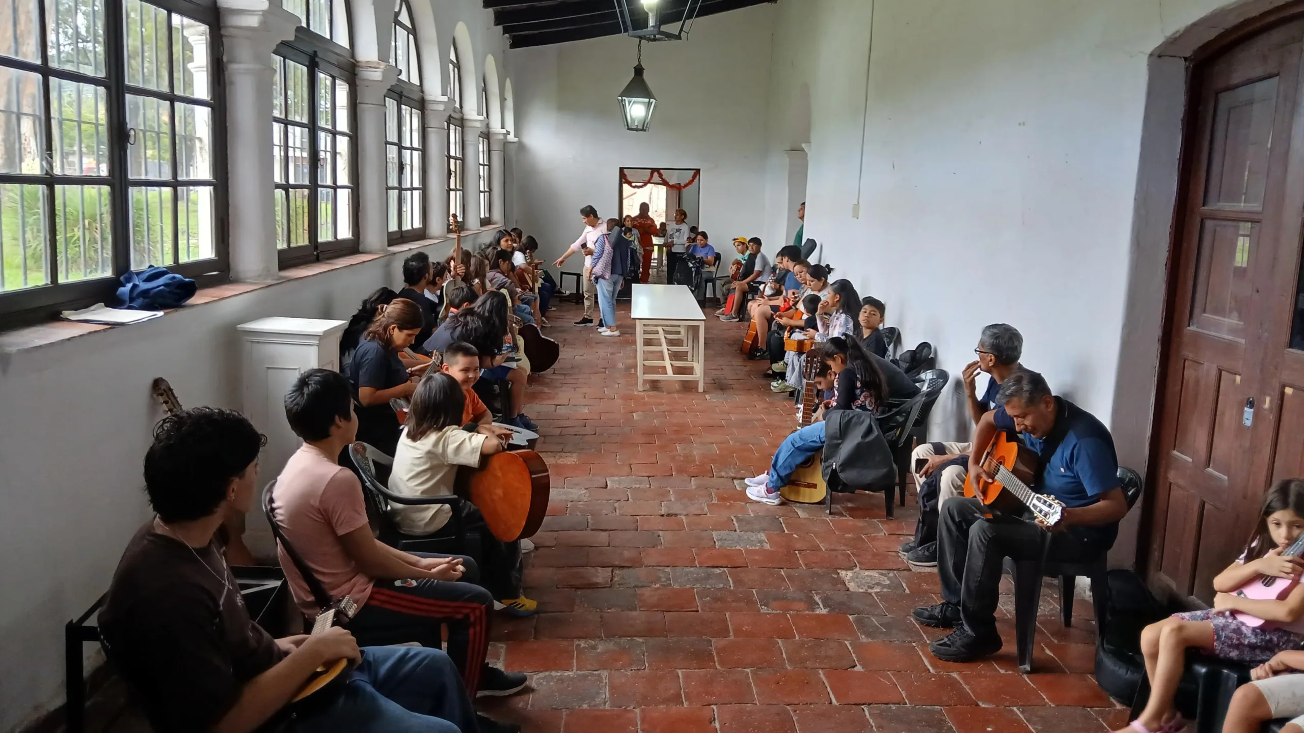 2.foto inicio de talleres artísticos de verano (1)