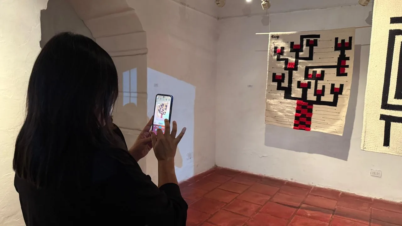 9.Entre tramas y textiles inauguración (1) (1) 9.Entre tramas y textiles inauguración (1) (1)