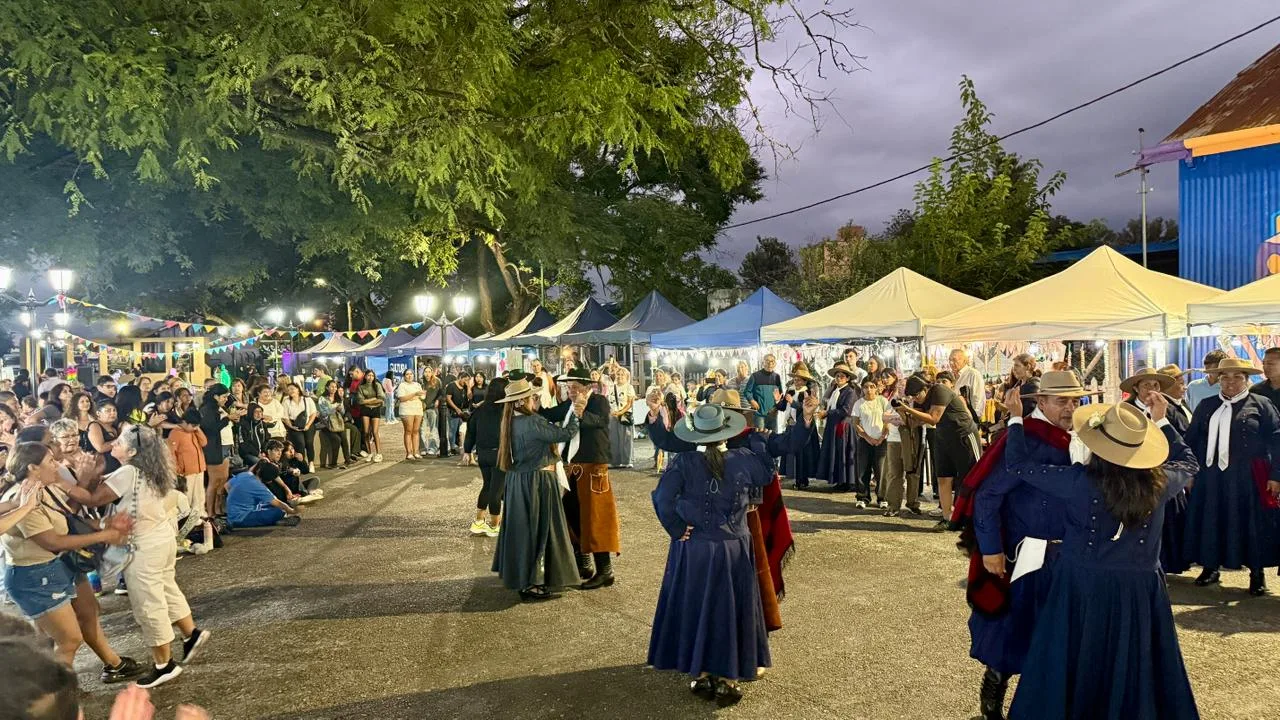 Día del artesano Paseo Ameghino A Día del artesano Paseo Ameghino A