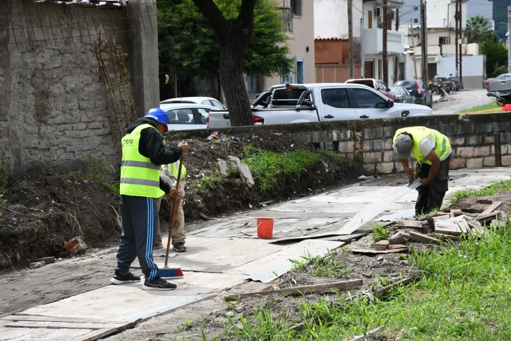 Encofrado canal Mitre y Vía (4)