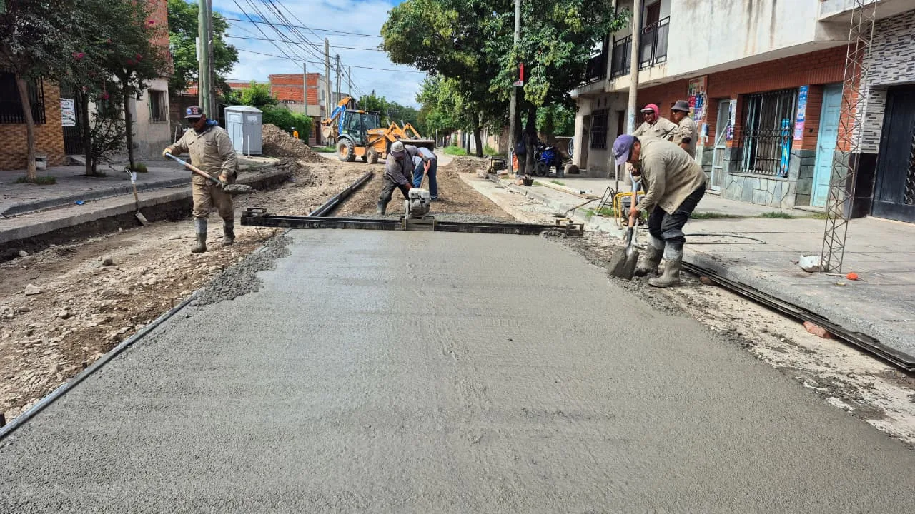 Hormigonado en la calle, Zacarías Yanci (4)