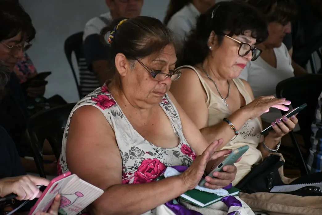 Mayores conectados en zona norte (1)