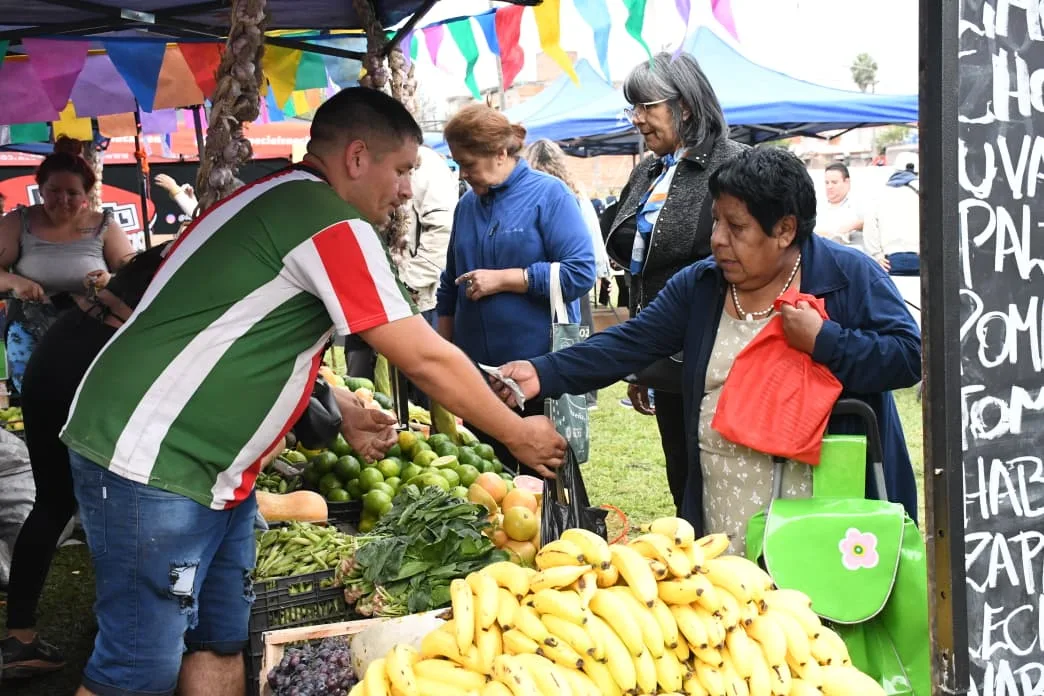 MERCADO1 (1) MERCADO1 (1)