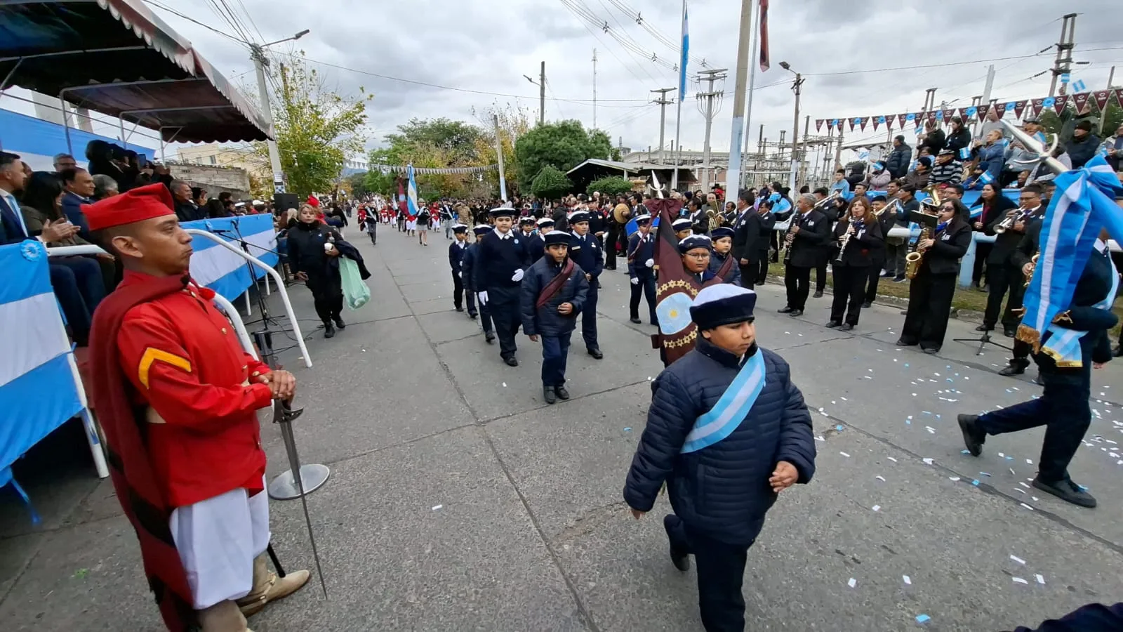 acto y desfile 25 de mayo C acto y desfile 25 de mayo C