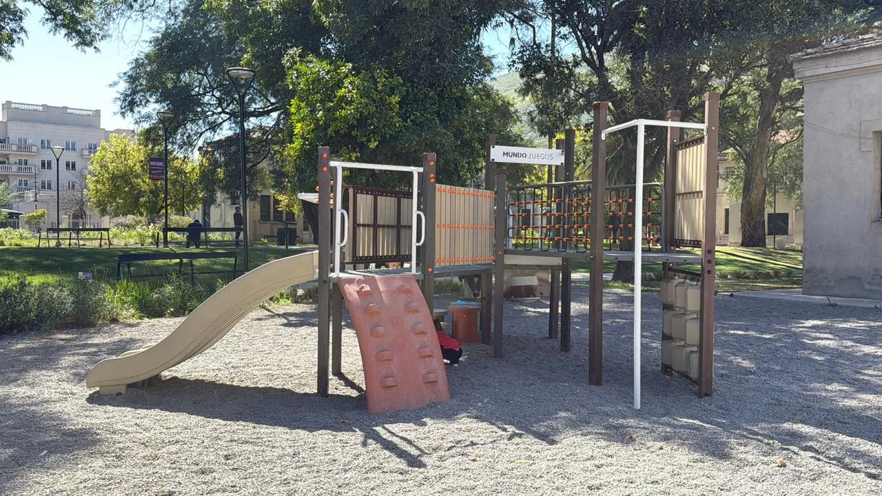 Instalación de juegos en ex paludica (1)