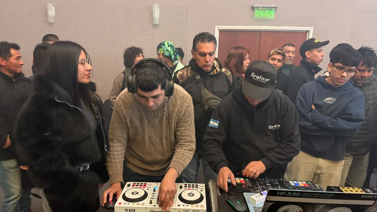 17.último día de DJ Inicial en Teatro Municipal 17.último día de DJ Inicial en Teatro Municipal