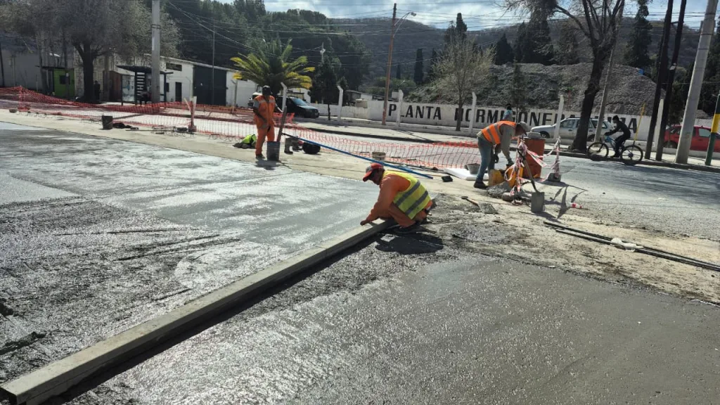 artigas-y-av-de-las-americas-bacheo-con-hormigon-3-1024x576