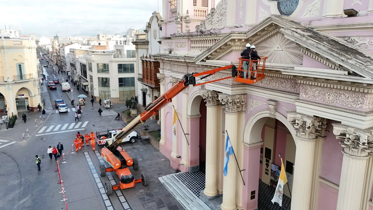 drone nueva ilumniacion catedral (1) drone nueva ilumniacion catedral (1)