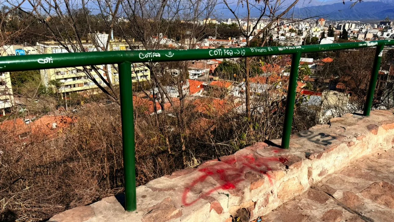 vandalizaron-el-cerro-san-bernardo-2